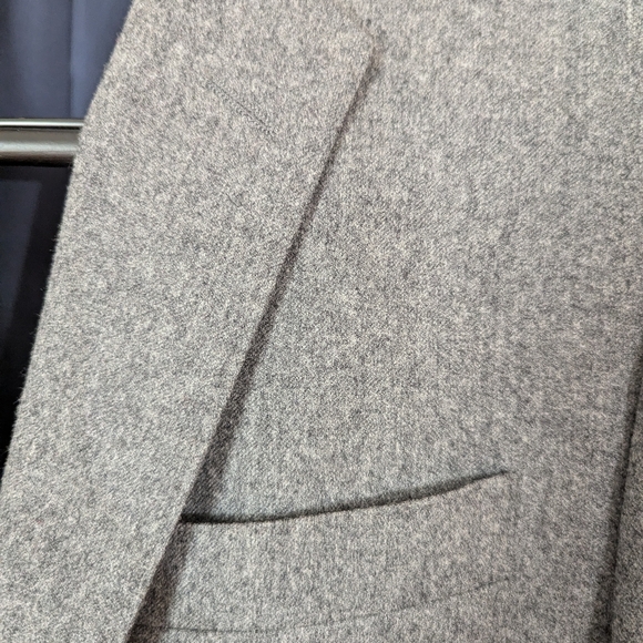 J. Crew 34S Ludlow Grey Flannel Suit Jacket (Very Good Condition) - Picture 6 of 10